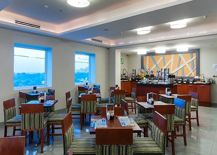 Express By Ihg Station touristique