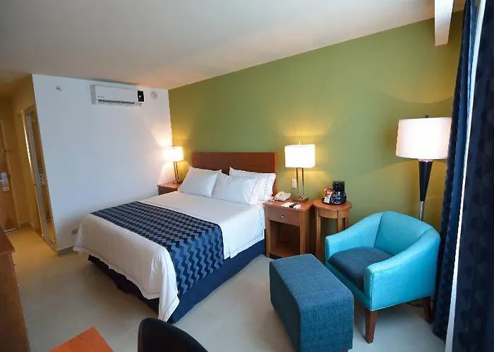 Express By Ihg 3*