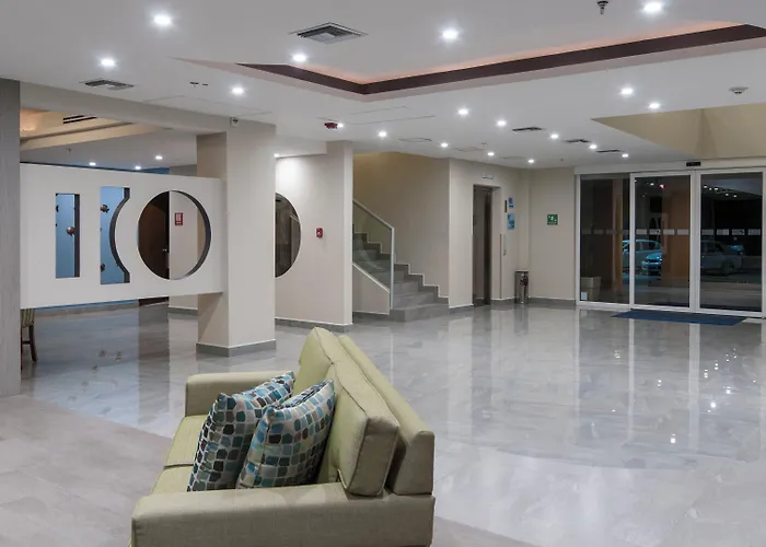 Express By Ihg 3*